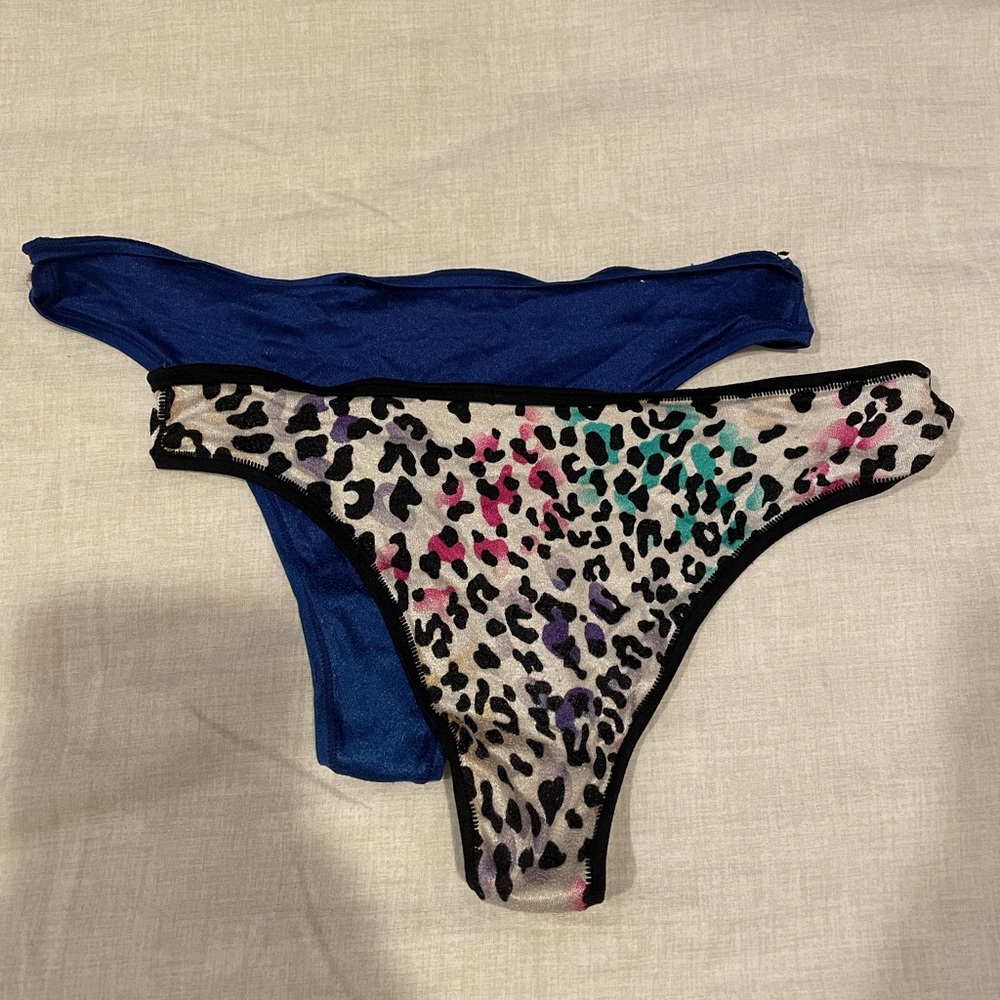 PINK Thongs Size Small